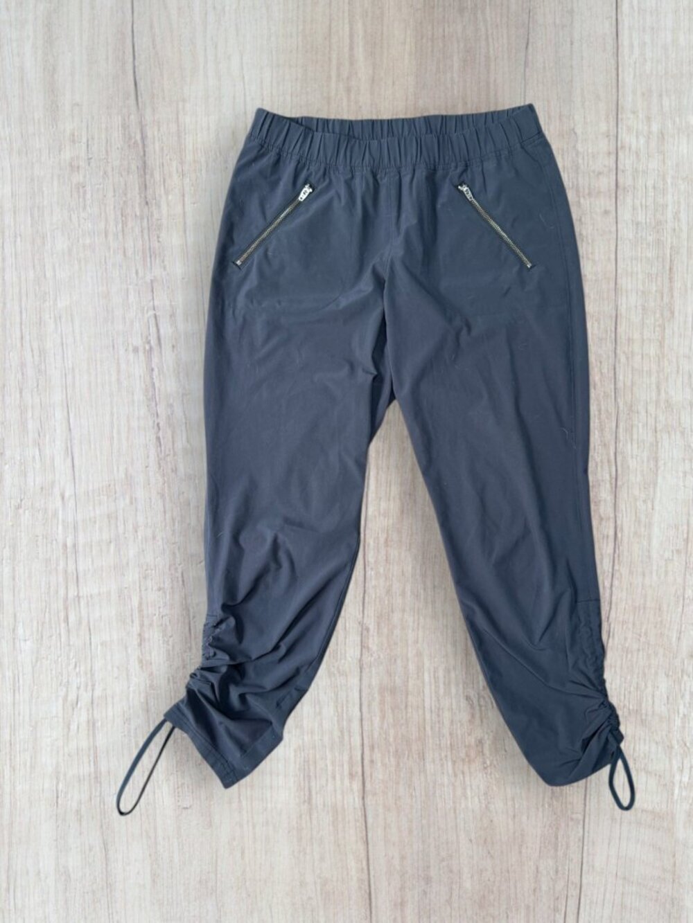 Athleta Aspire Ankle Jogger Pants Travel Taper Ruched Zip Pocket Charcoal Gray 4